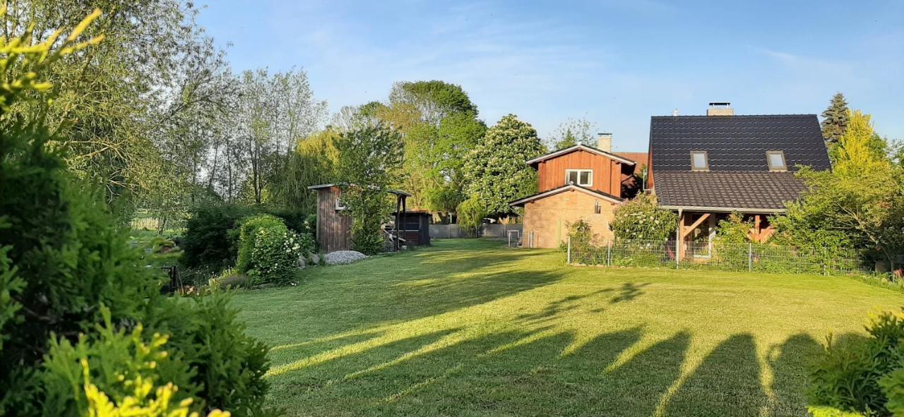 Ferienhaus Flotte Biene In Buggow Rubkow Luaran gambar